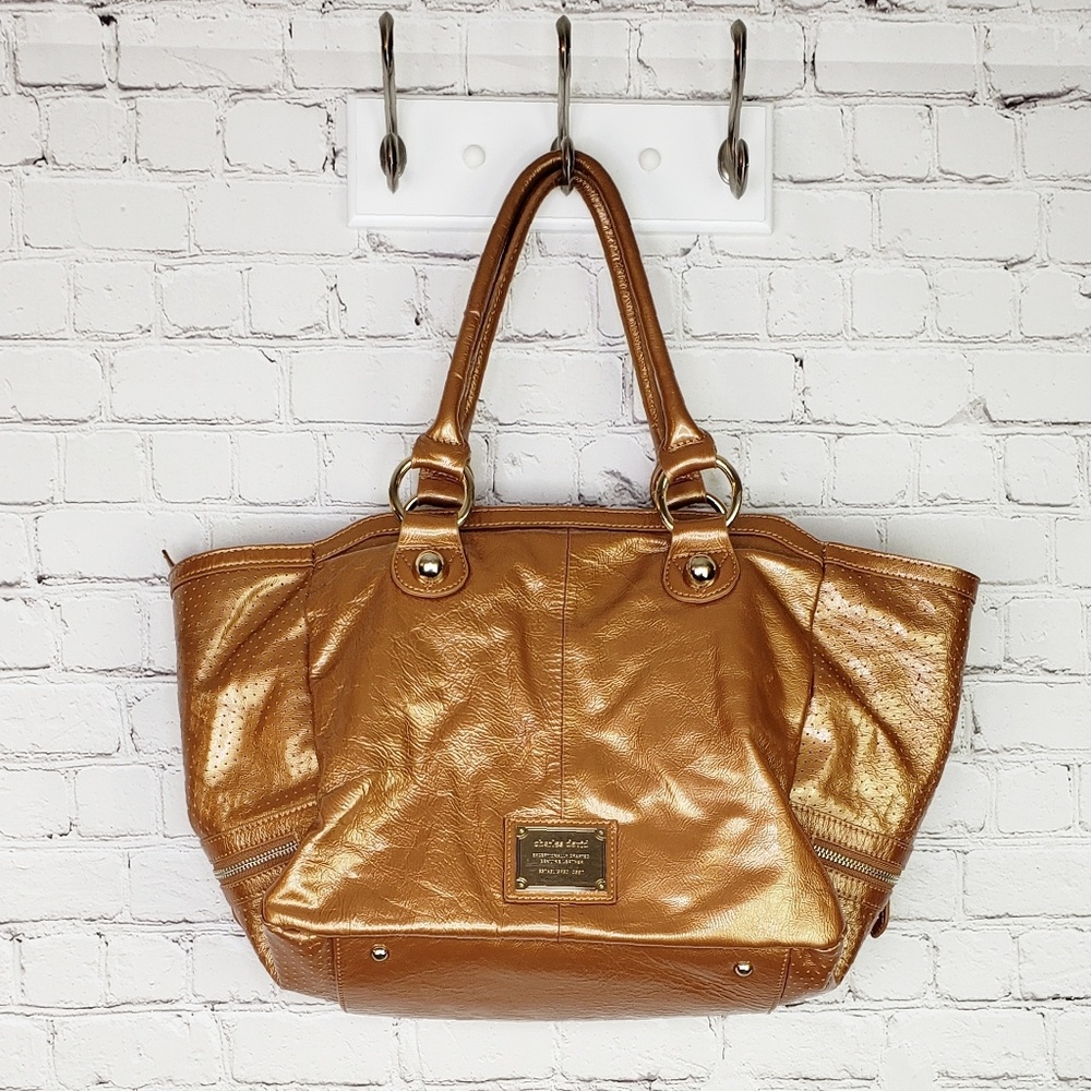 Charles by Charles David leather cooper bag